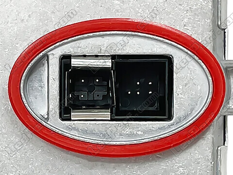 Zoom on the connector of the Xenon ballast for Alfa Romeo Giulia