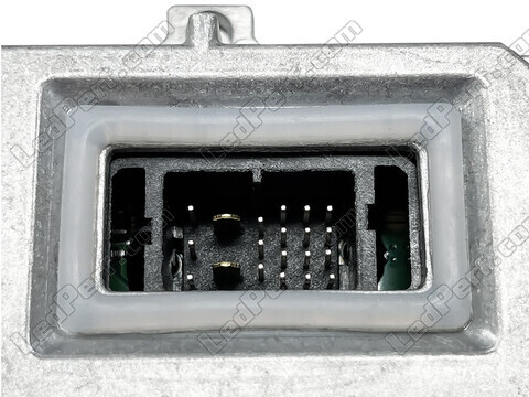 Zoom on the connector of the Xenon ballast for BMW Serie 3 (E46)