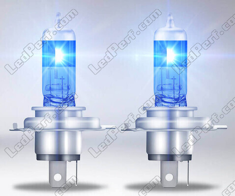 White light of H4 Osram Cool Blue Boost 5500K Xenon effect bulbs - 62193CBB-2HB